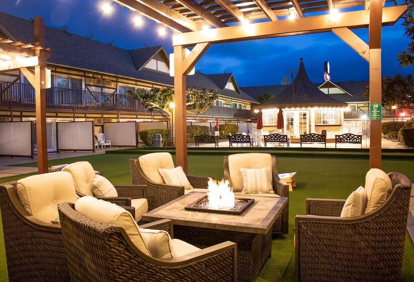 Отель Pea Soup Andersen's Inn