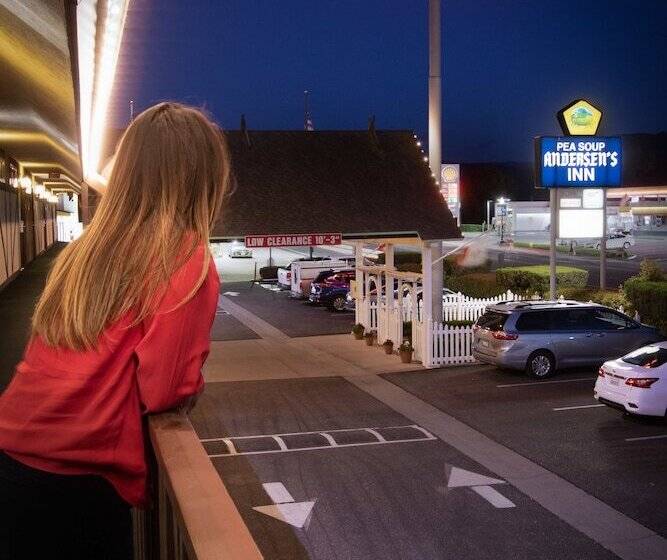 Отель Pea Soup Andersen's Inn