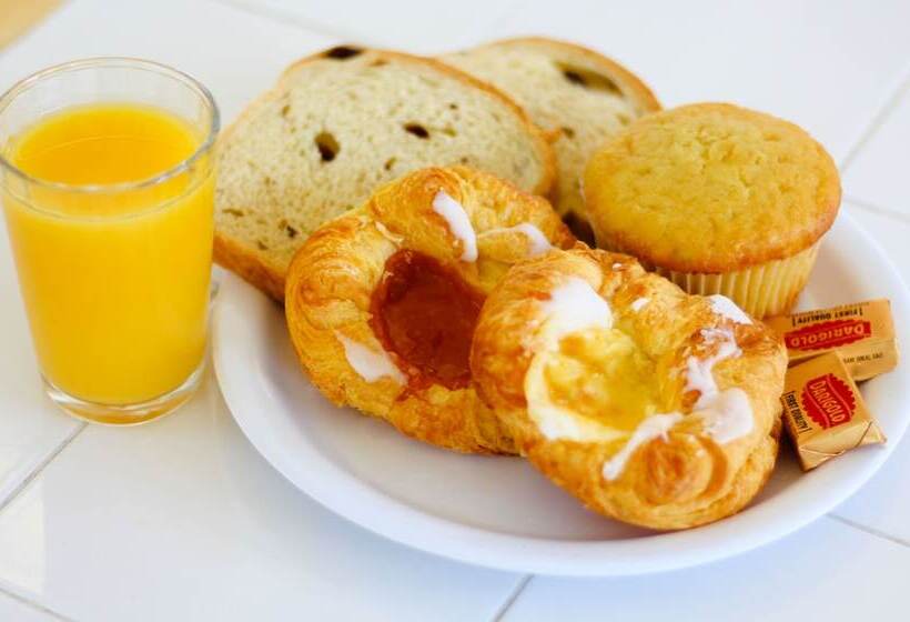 Отель Pea Soup Andersen's Inn