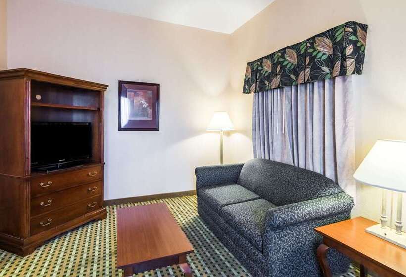 هتل Quality Inn