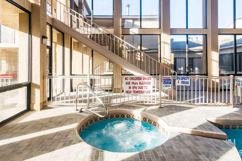 فندق Quality Inn