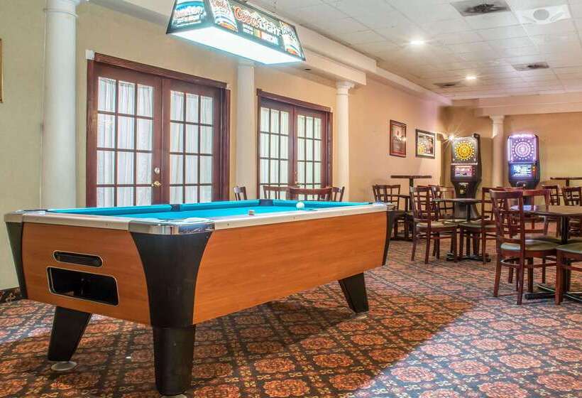 فندق Quality Inn & Suites Palm Island Indoor Waterpark