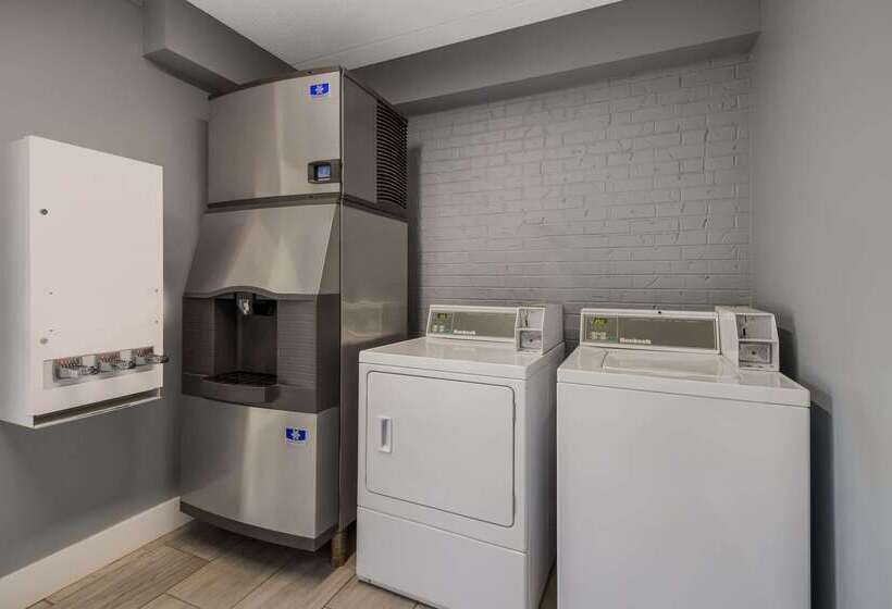 فندق Quality Inn Asheville Airport