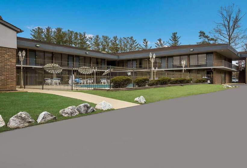 فندق Quality Inn Asheville Airport
