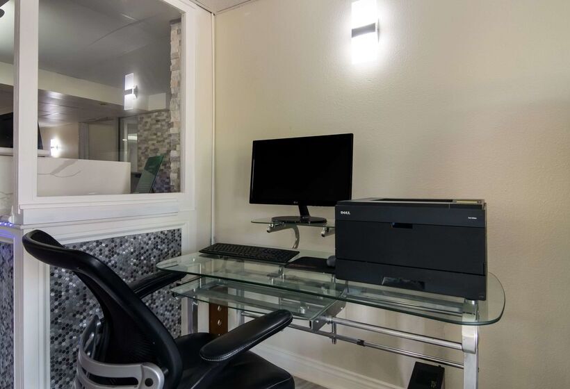 فندق Quality Inn Aurora  Naperville Area