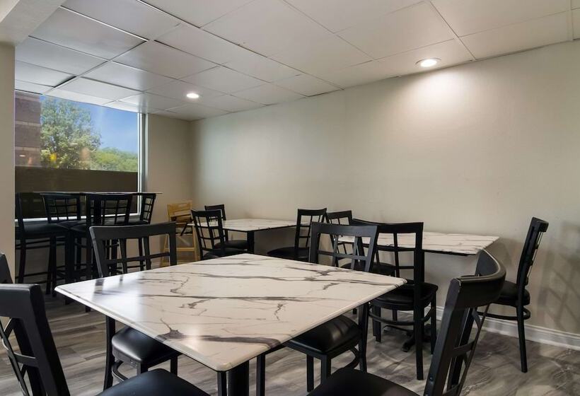 فندق Quality Inn Aurora  Naperville Area