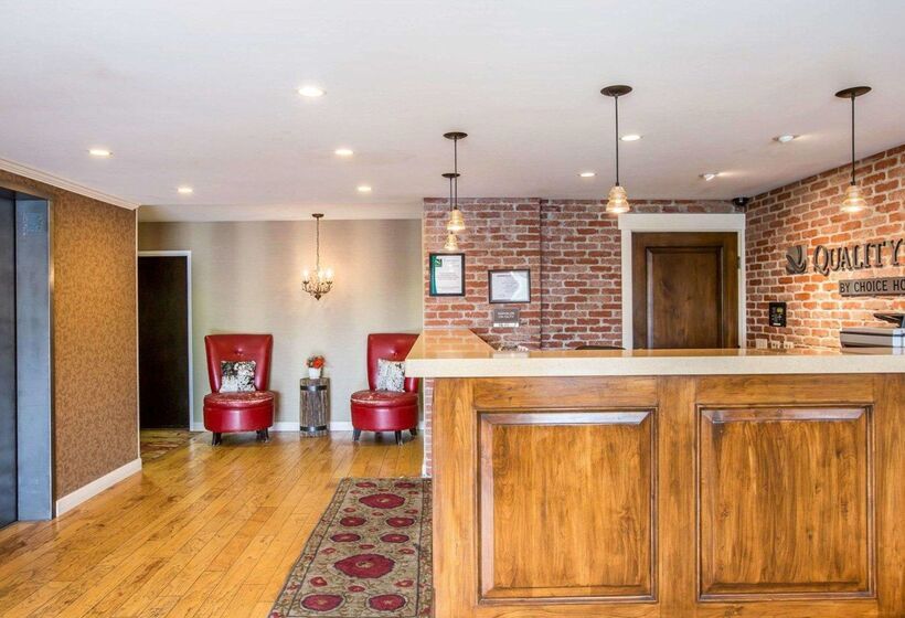 ホテル Quality Inn Buellton  Solvang