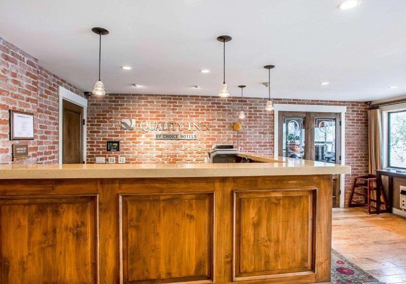 ホテル Quality Inn Buellton  Solvang