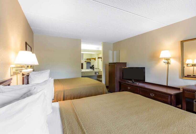 호텔 Quality Inn