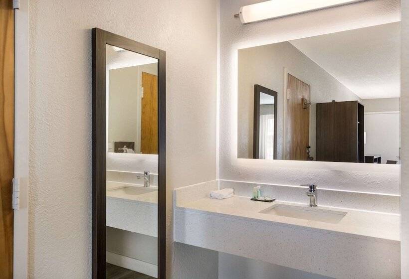 فندق Quality Inn