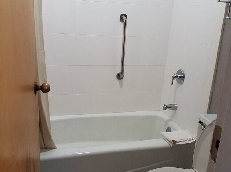 فندق Quality Inn