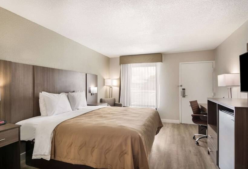 فندق Quality Inn