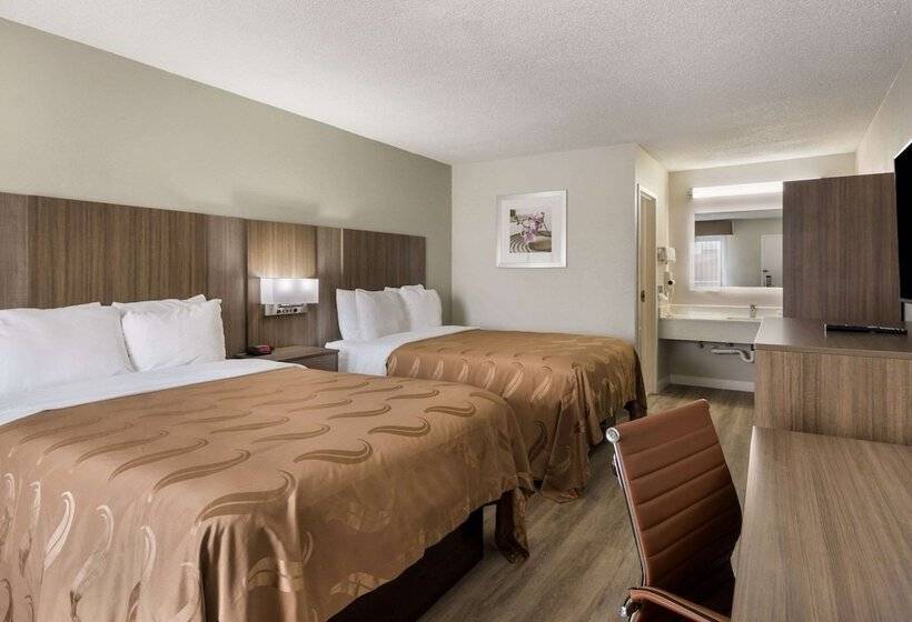 فندق Quality Inn