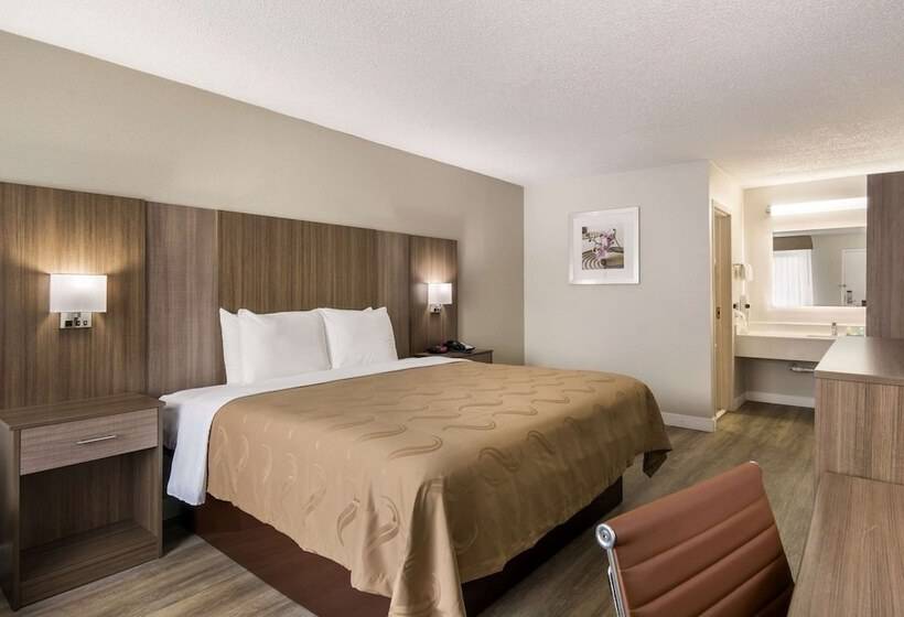 فندق Quality Inn