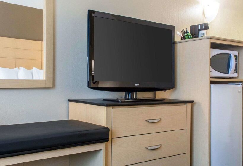 هتل Quality Inn Geneseo