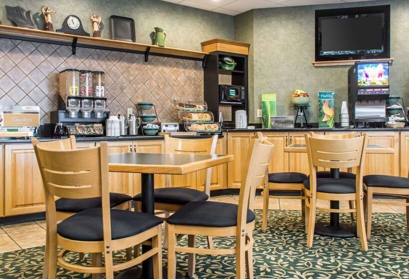 هتل Quality Inn Geneseo