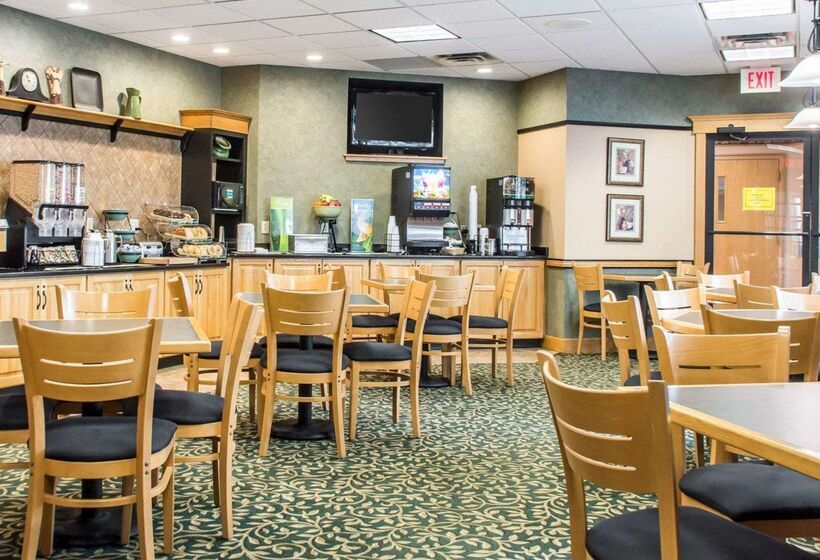 هتل Quality Inn Geneseo