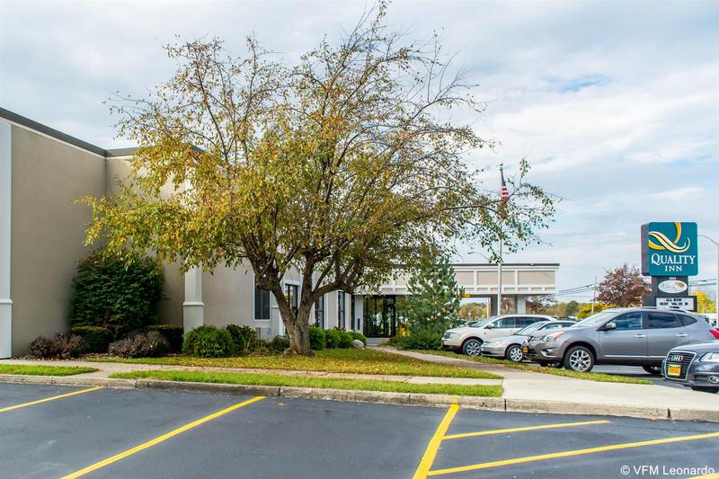 هتل Quality Inn Geneseo