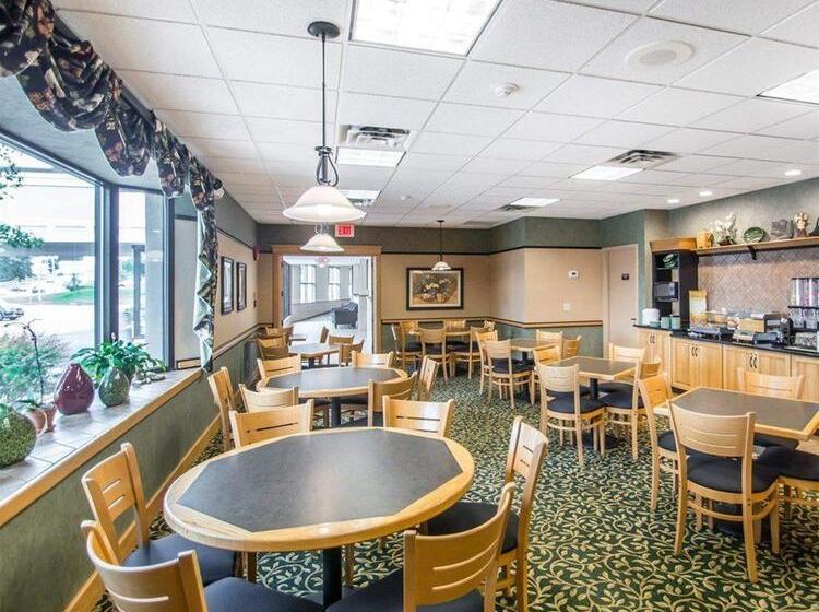 هتل Quality Inn Geneseo