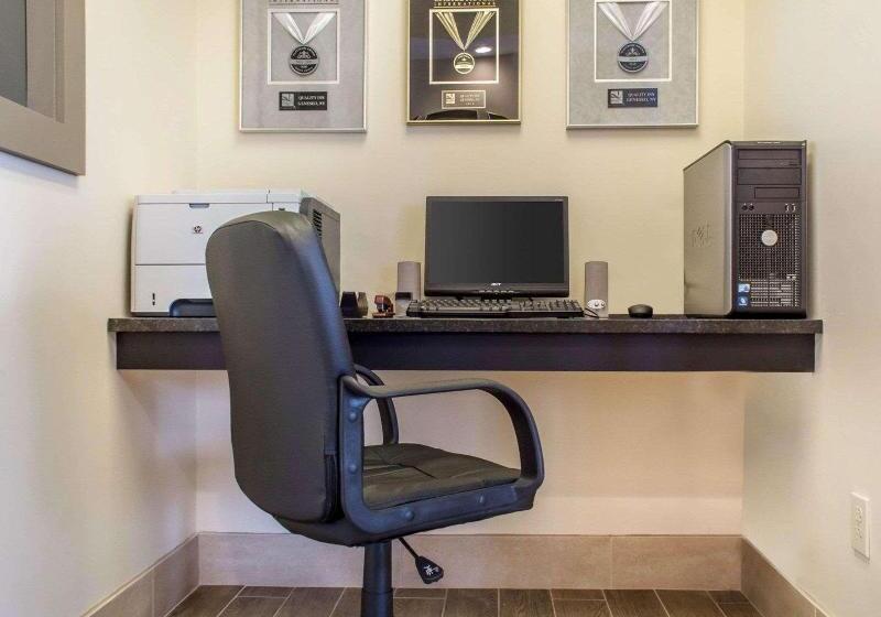 هتل Quality Inn Geneseo