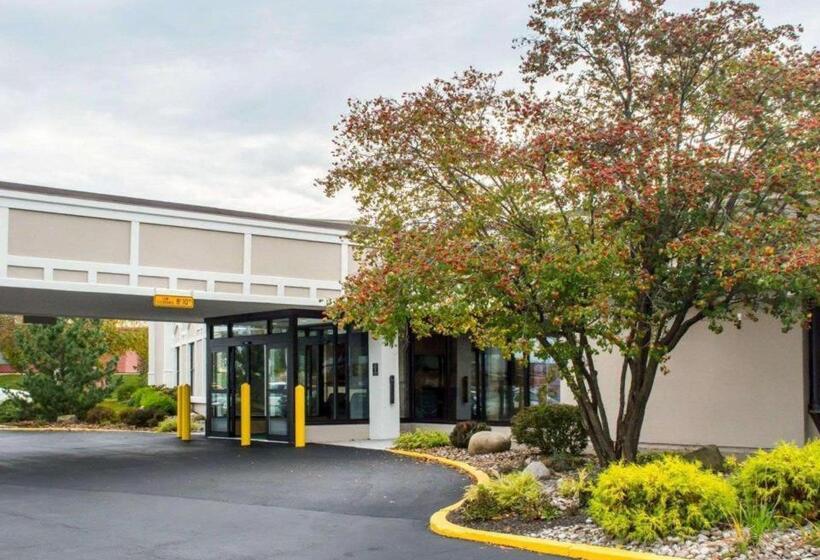 هتل Quality Inn Geneseo