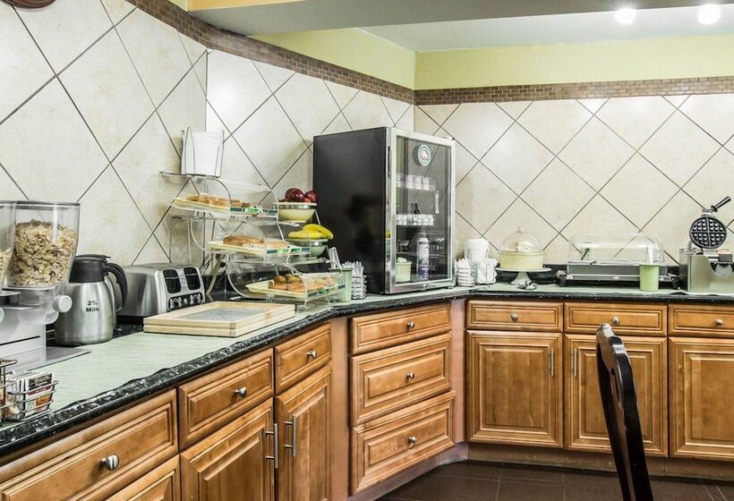 فندق Quality Inn Greenwood Hwy 25