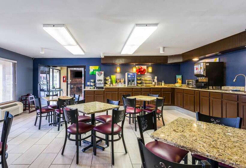 Отель Quality Inn Indianola