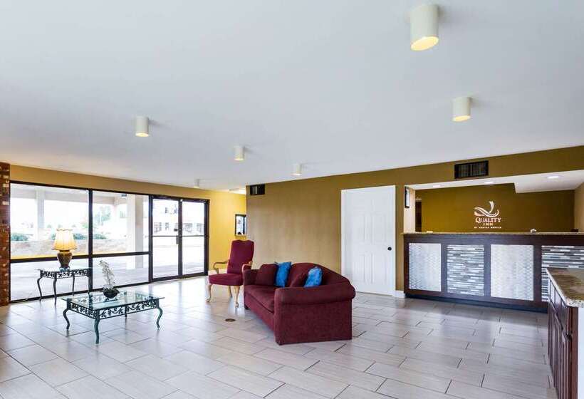 Отель Quality Inn Indianola