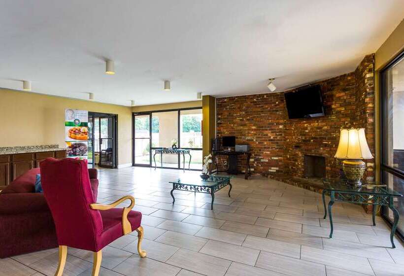 Отель Quality Inn Indianola