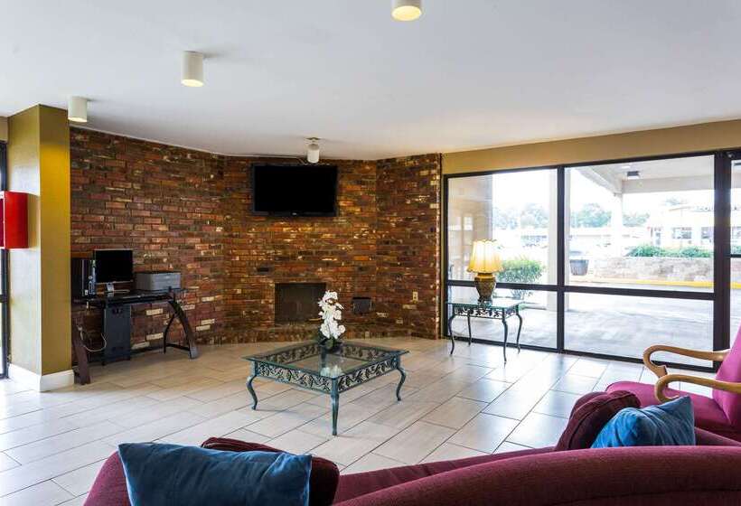 Отель Quality Inn Indianola