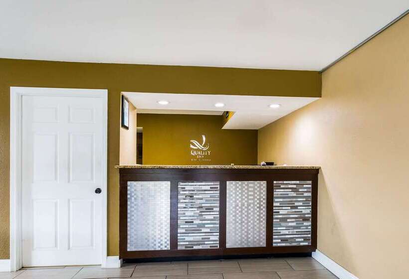 Отель Quality Inn Indianola