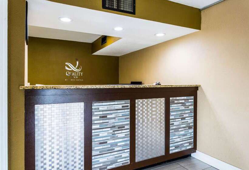 Отель Quality Inn Indianola