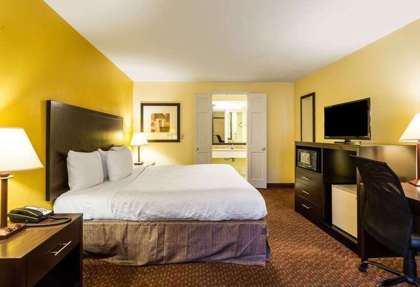 Отель Quality Inn Indianola