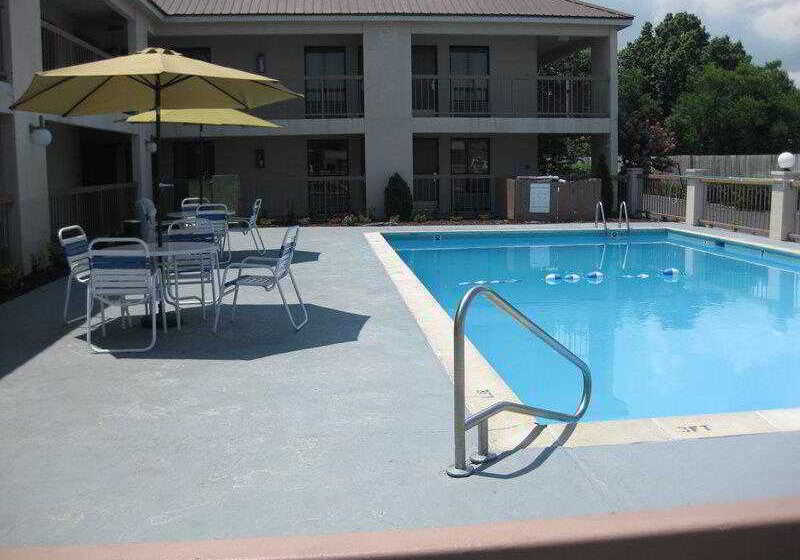 Отель Quality Inn Indianola