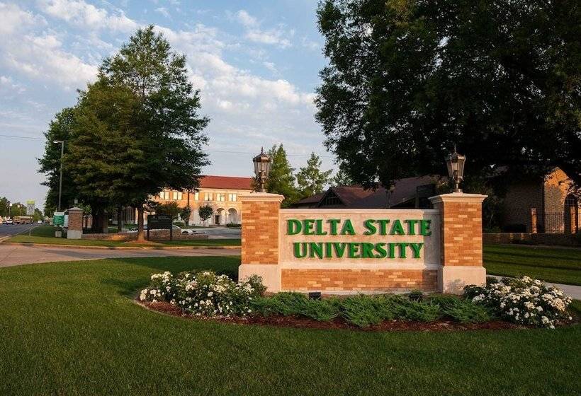 Отель Quality Inn Indianola