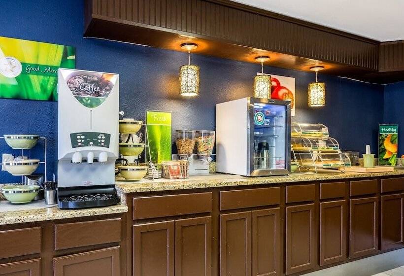 Отель Quality Inn Indianola