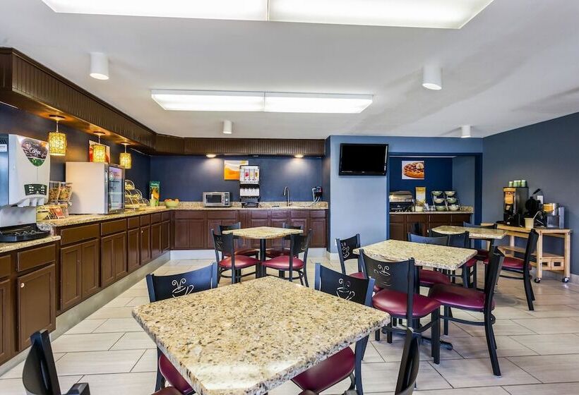 Отель Quality Inn Indianola