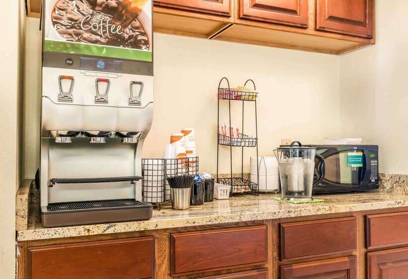 فندق Quality Inn