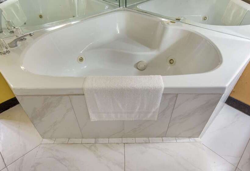 Отель Quality Inn