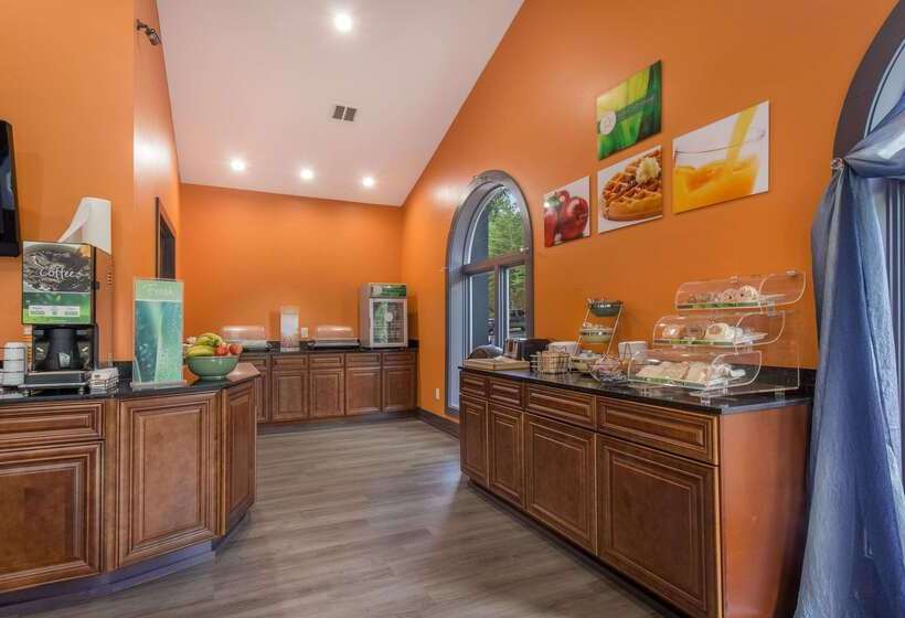 Отель Quality Inn