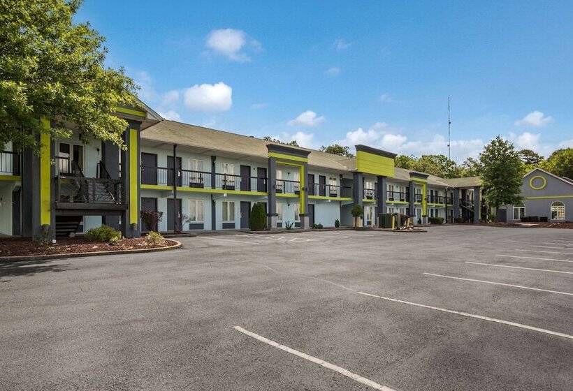 Отель Quality Inn