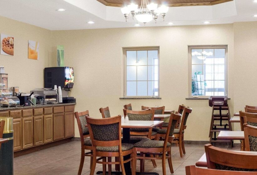 فندق Quality Inn Oacoma   Chamberlain