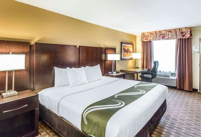 בית מלון כפרי Quality Inn & Suites