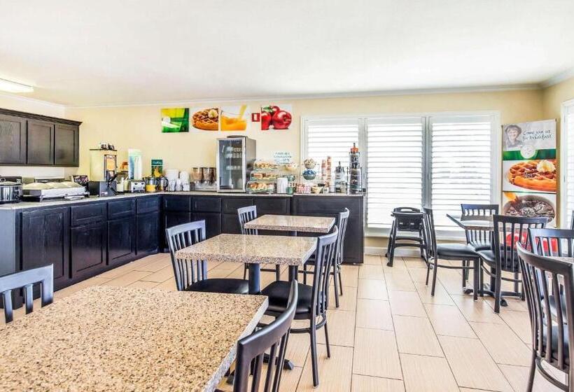 בית מלון כפרי Quality Inn & Suites