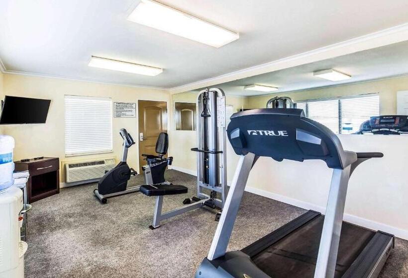 בית מלון כפרי Quality Inn & Suites