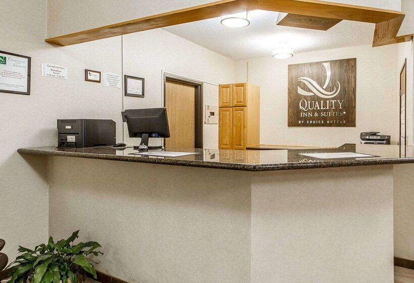 هتل Quality Inn & Suites