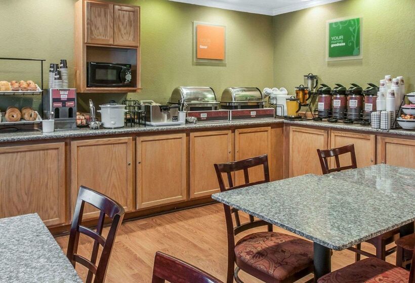 هتل Quality Inn & Suites Farmington