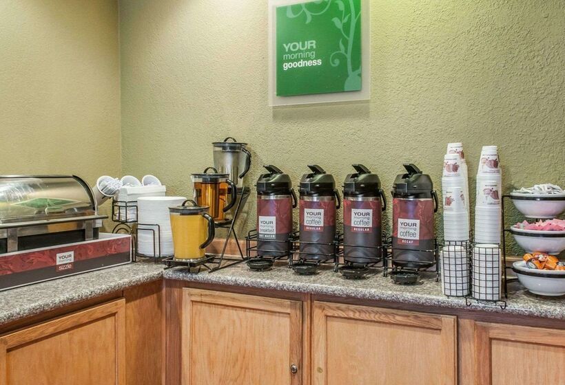 فندق Quality Inn & Suites Farmington