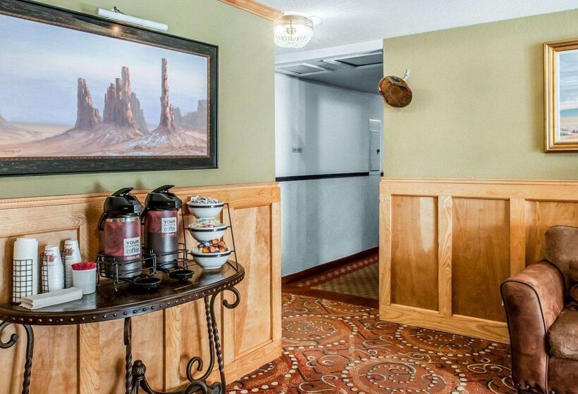 فندق Quality Inn & Suites Farmington