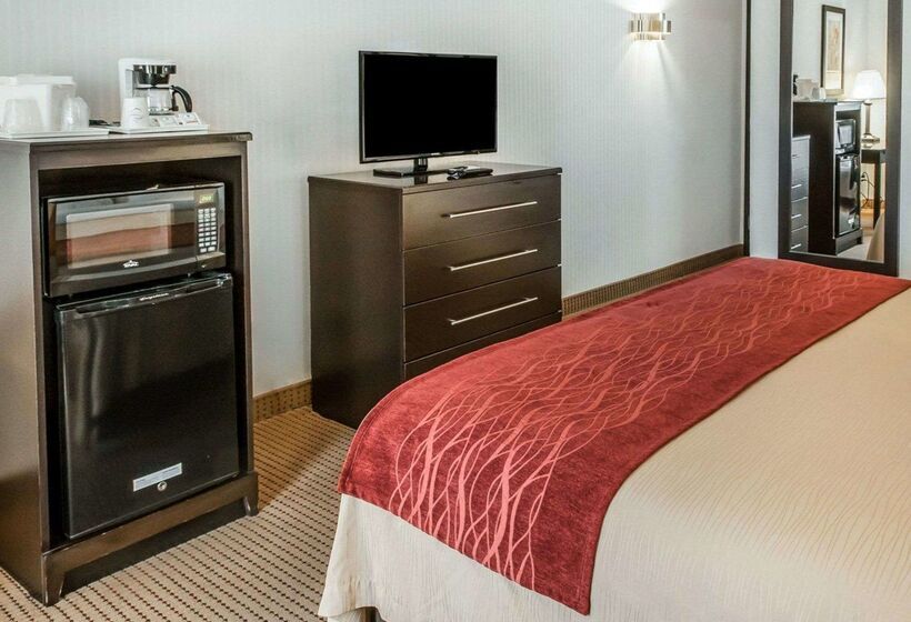هتل Quality Inn & Suites Farmington